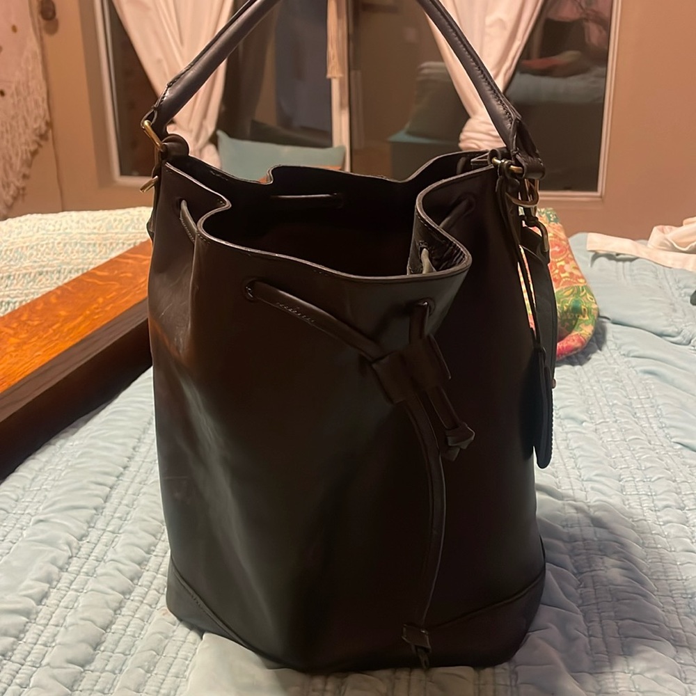 Madewell black leather bucket bag